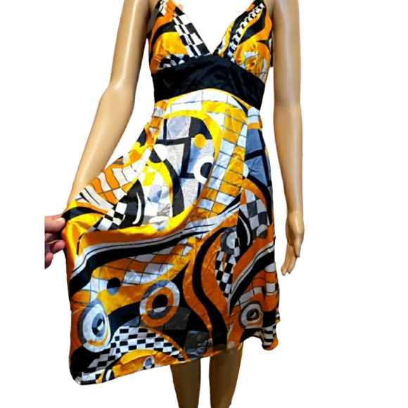 COCO & TASHI Summer Dress - Picture 3 of 13